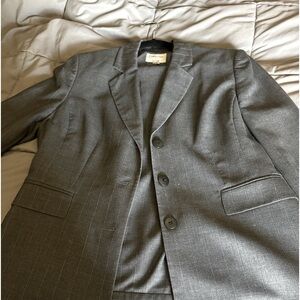 Le Suit pant suit size 14, used but in great shape!